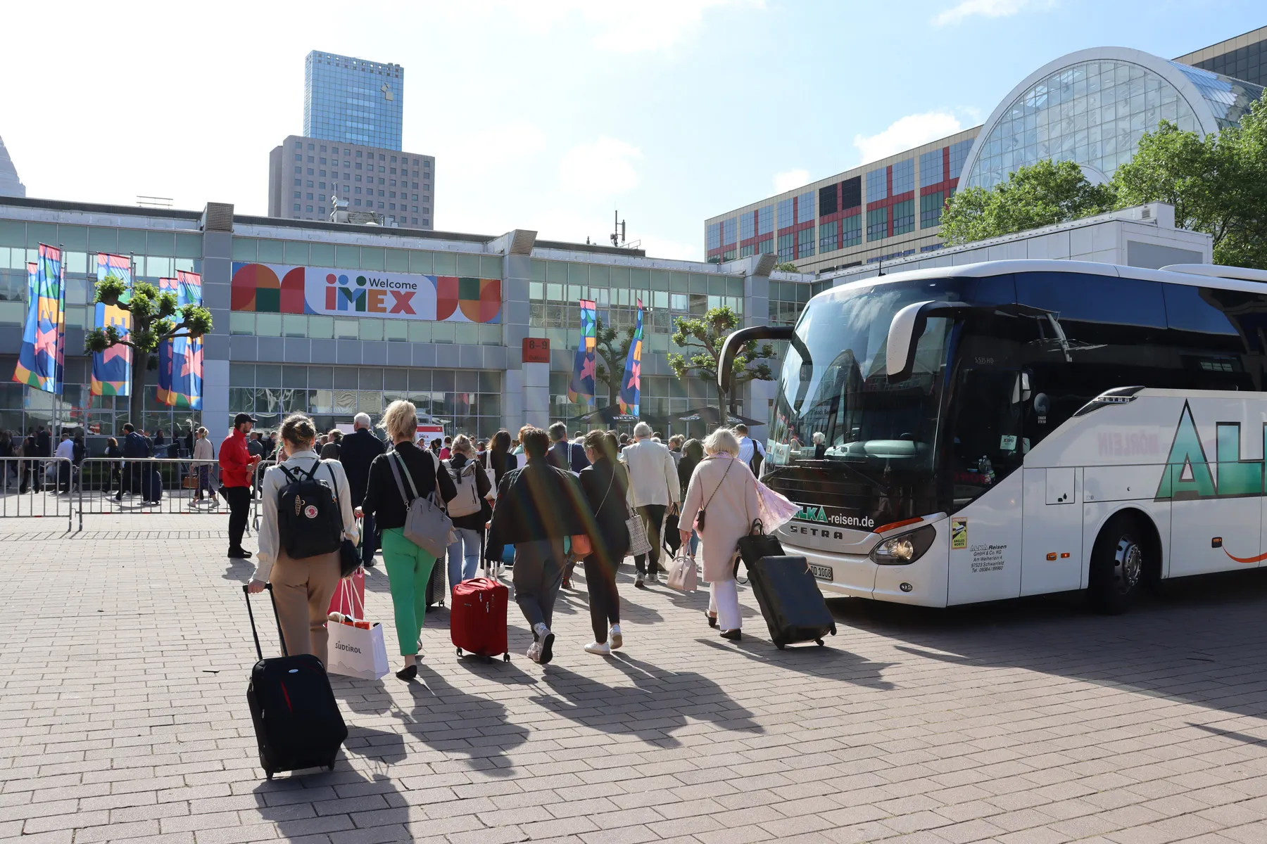 Erfolgreiche Planung von Event-Shuttlen: Tipps und Checkliste