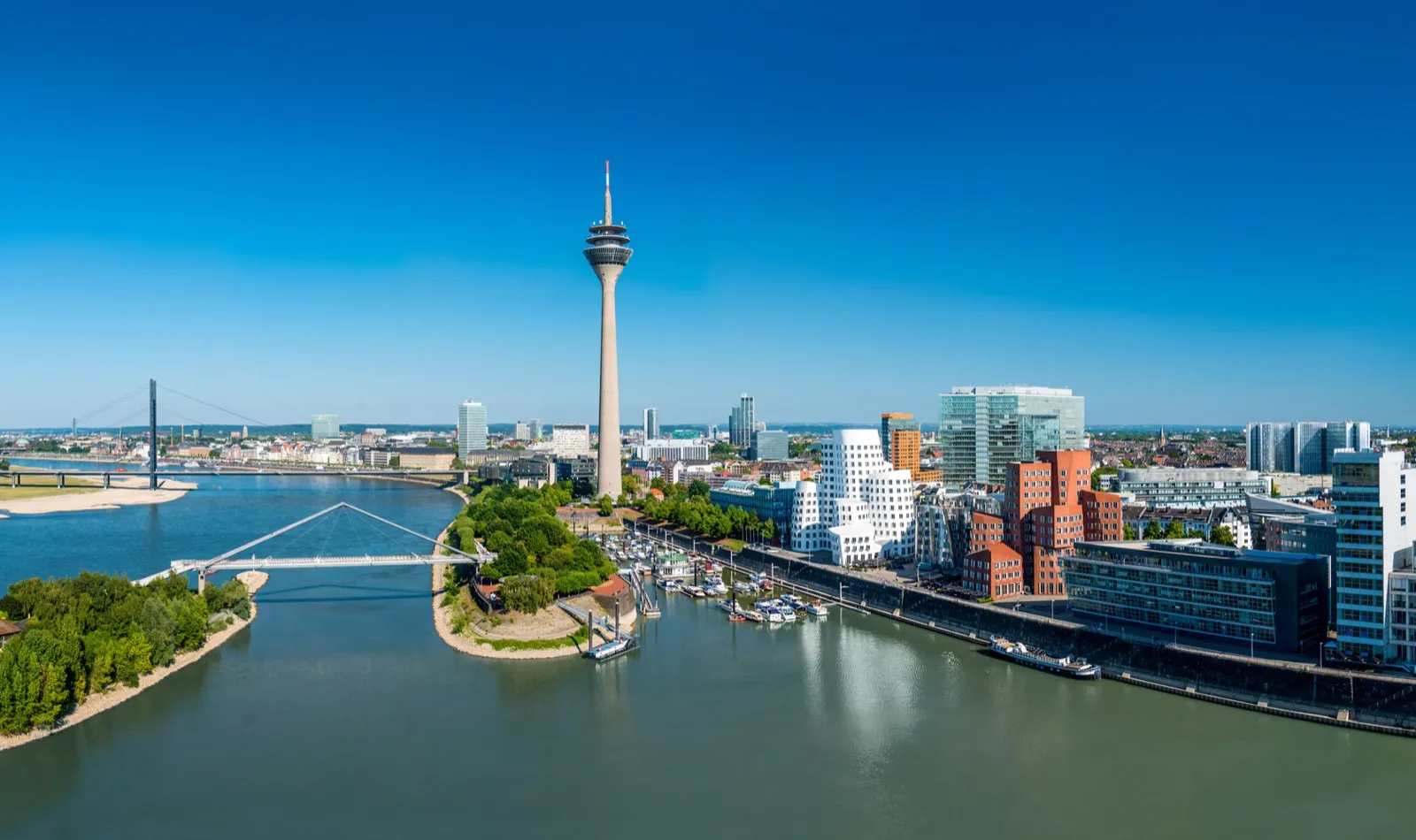 Bus mieten in Düsseldorf – Düsseldorf