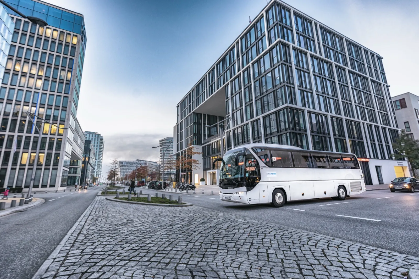 Bereitgestellter Hanse-Mondial-Reisebus für kurzfristigen Ersatzverkehr
